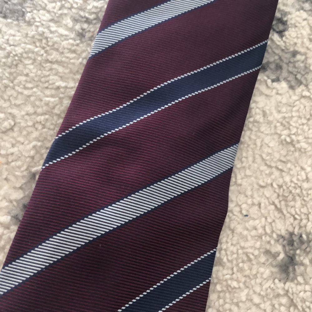 Burberry tie - Picture 4 of 8